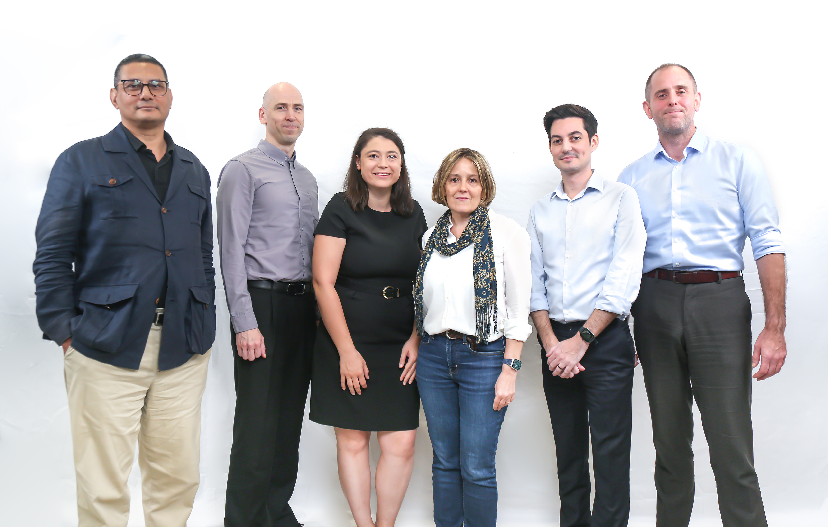 photo le comité 2025-2026 缩小后网站用.jpg